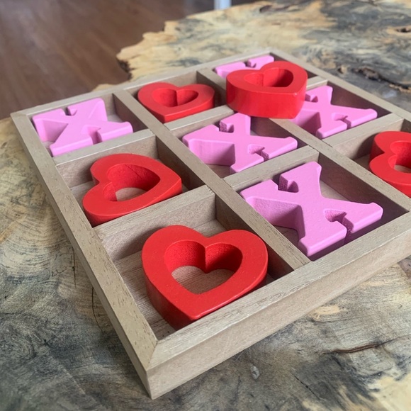 Cute Pink/Red Wooden Tic Tac Toe Game - Picture 3 of 11